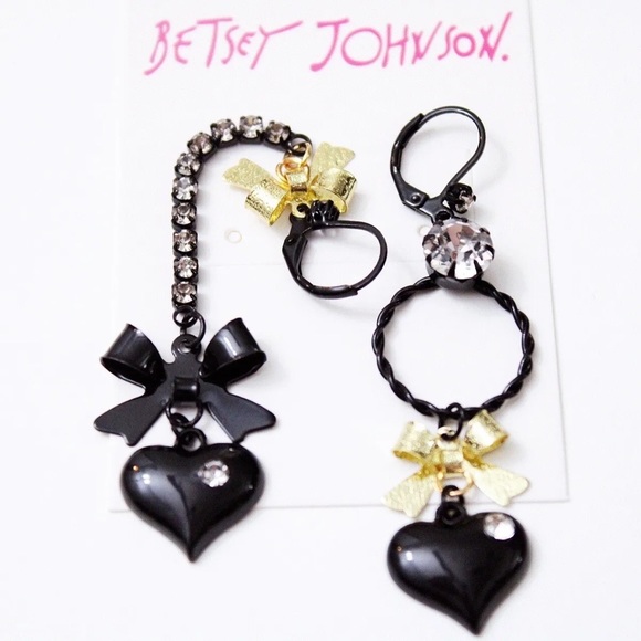 Betsey Johnson Jewelry - 🖤🎀Betsey Johnson🖤🎀 mismatched Bubble Heart Bow Earrings